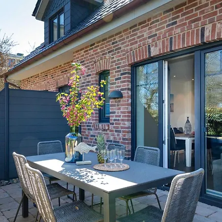 Haus Jensen 2 *